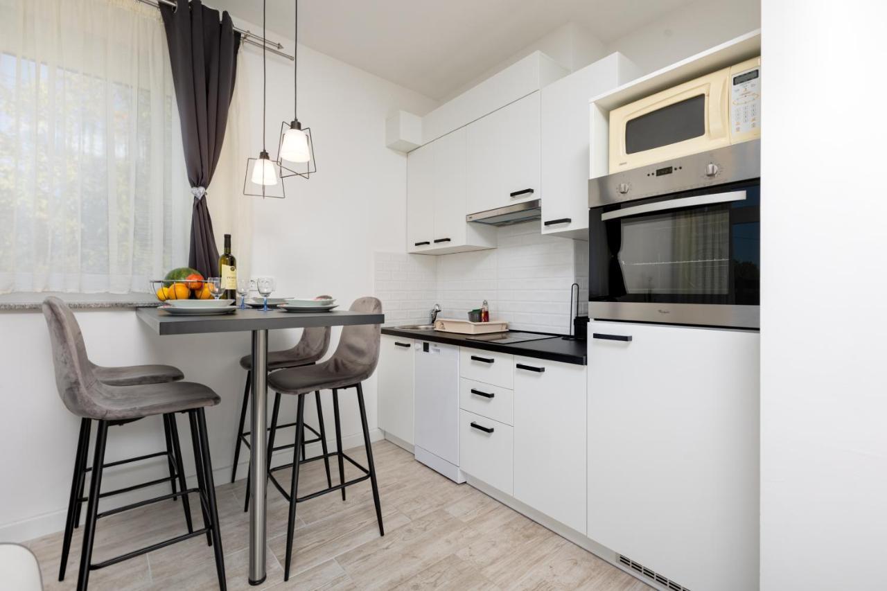 Apartments Meri Sveti Ivan  エクステリア 写真