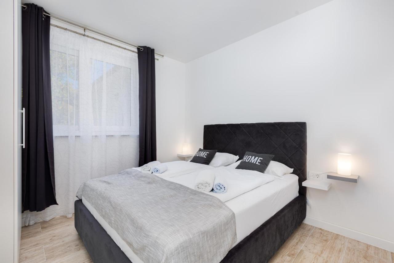 Apartments Meri Sveti Ivan  エクステリア 写真